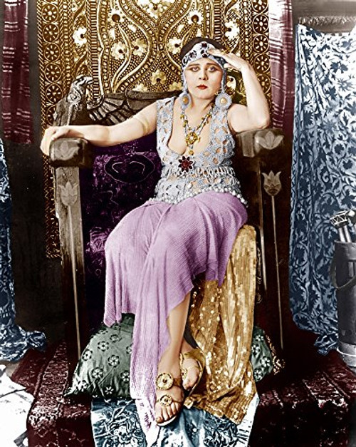 Cleopatra Theda Bara 1917 ?Fox Film Corporation Tm & CopyrightCourtesy Everett Collection Photo Print (8 x 10)
