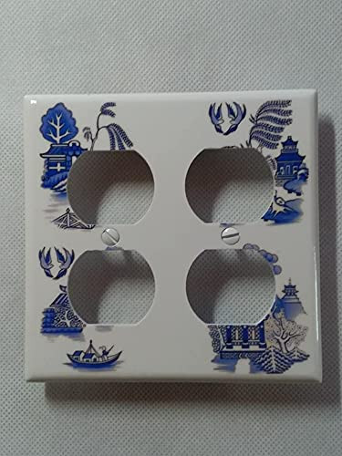 Double Duplex -4-plug- Outlet Wall Plate Cover - Vintage-look Blue Willow