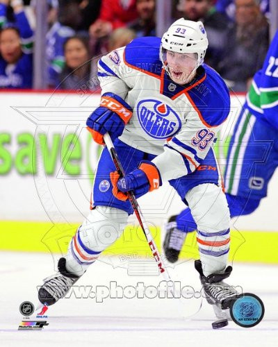 Ryan Nugent-Hopkins Edmonton Oilers 2013 NHL Action Photo 8x10 3