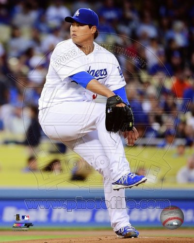 Hyun-Jin Ryu LA Dodgers 2013 MLB Action Photo 8x10