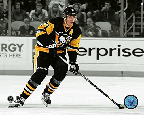 NHL Evgeni Malkin Pittsburgh Penguins 2015-2016 Spotlight Action Photo -Size: 8" x 10"-
