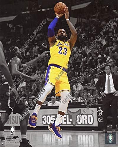 Lebron James LA Los Angeles Lakers 2018 Authentic 8x10 Spotlight Photo
