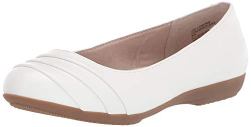 CLIFFS BY WHITE MOUNTAIN Clara Women's Ballet Flat, White/Burnished/Smooth, 7 M