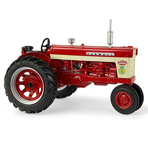 ERTL 1/16 IH Farmall 560 Narrow with FFA Logo
