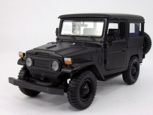 Toyota FJ40 Land Cruiser 1/24 Scale Diecast Metal Car Model - BLACK