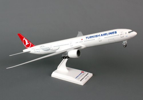 Daron Skymarks Turkish 777-300ER 1/200 Aircraft Model with Gear