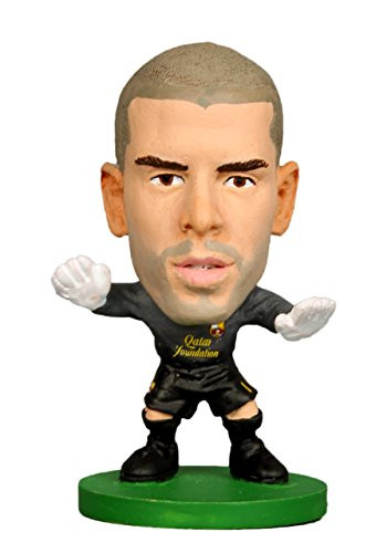 Victor Valdes Barcelona Home Kit Soccerstarz Figure
