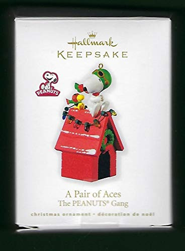 A Pair Of Aces Snoopy 2010 Hallmark Ornament