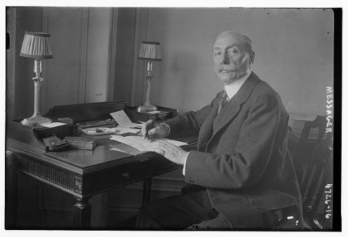HistoricalFindings Photo: Messager,desks,Paperwork,Offices,Men,Chairs,Portrait Photographs