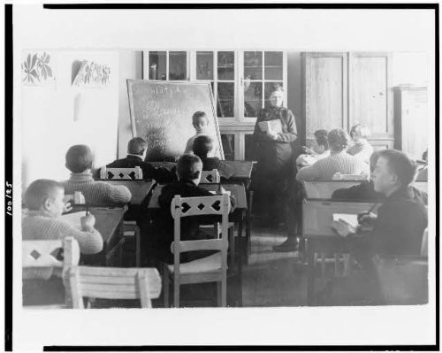 HistoricalFindings Photo: Children,Teacher,Classroom,Schools,Learning,Education,desks,Chairs,Poland,1918