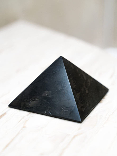 Shungite Club Shungite Pyramid Polished 2,75 inches Crystal Healing Stone Pyramid Protection, Wellbeing Authentic Gift, Home Decor