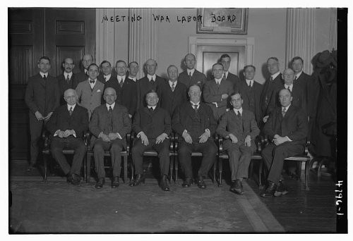 HistoricalFindings Photo: Meeting War Labor Board,Group Portrait Photographs,Men,Chairs,Bain News Service