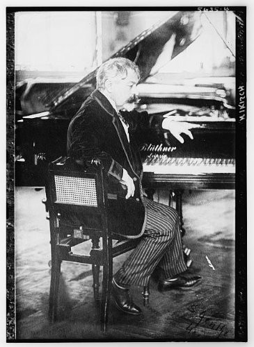 HistoricalFindings Photo: Arthur Nikisch,Hungarian Conductor,Pianos,Musical Instruments,Keys,Chairs,Men