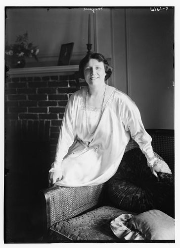 HistoricalFindings Photo: Leila Megane,Welsh Mezzo-Soprano Opera Singer,Performer,Fireplace,Pillows,Chair