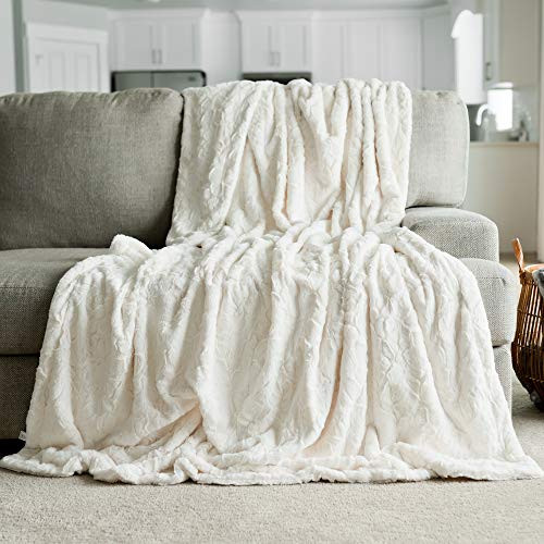 GRACED SOFT LUXURIES Softest Warm Elegant Cozy Faux Fur Home Throw Blanket (Solid Ivory, Extra Large 60" x 80") GRACED SOFT LUXURIES Softest Warm Elegant Cozy Faux Fur Home Throw Blanket (Solid Ivory, Extra Large 60" x 80")