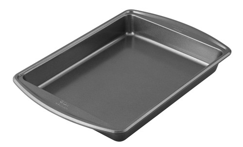 Wilton Advance Select Premium Nonstick Lasagna Pan, 14.5 x 11 Inches Wilton Advance Select Premium Nonstick Lasagna Pan, 14.5 x 11 Inches