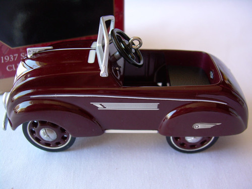 1997 Hallmark Ornament 1937 Steelcraft Airflow by Murray Club Edition