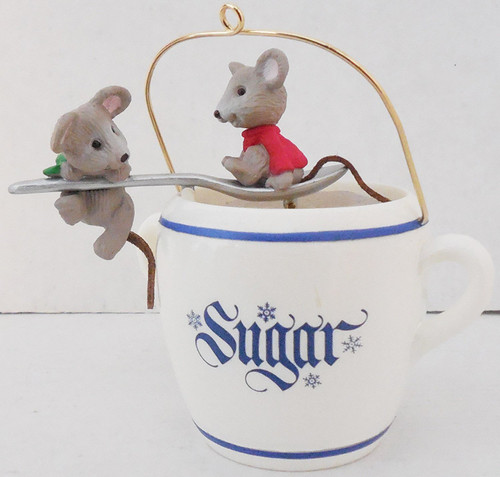 Hallmark Keepsake Magic Ornament 'Loving Spoonful' With Light And Motion #QLX7262U