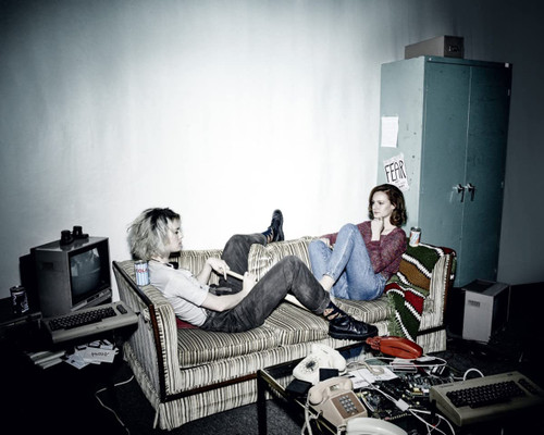 worldphotographs Halt and Catch Fire (TV) Mackenzie Davis, Kerry Bishe 10x8 Photo