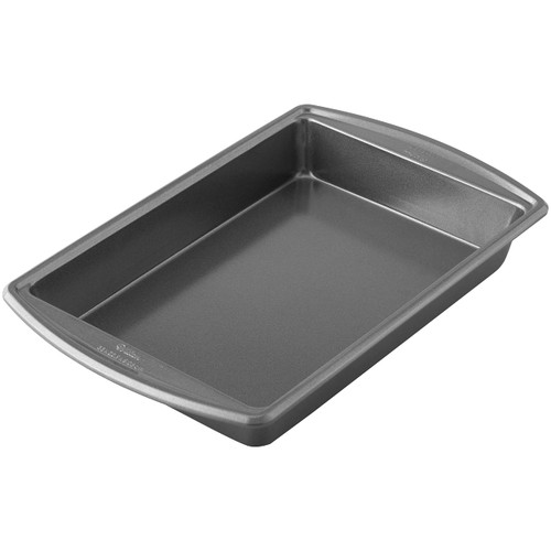 Wilton Advance Select Premium Nonstick Oblong Baking Pan, 9 x 13-Inch, Steel, Silver Wilton Advance Select Premium Nonstick Oblong Baking Pan, 9 x 13-Inch, Steel, Silver