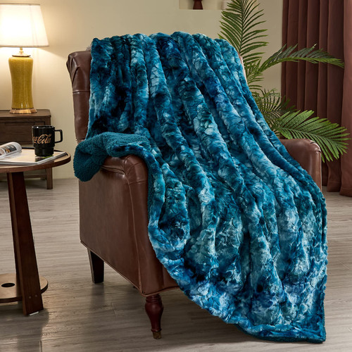 NEWCOSPLAY Super Soft Faux Fur Throw Blanket for Couch Dark Blue Sherpa Fuzzy Plush Warm Blanket for Sofa Bed (Dark Blue, Throw(40"x50"))
