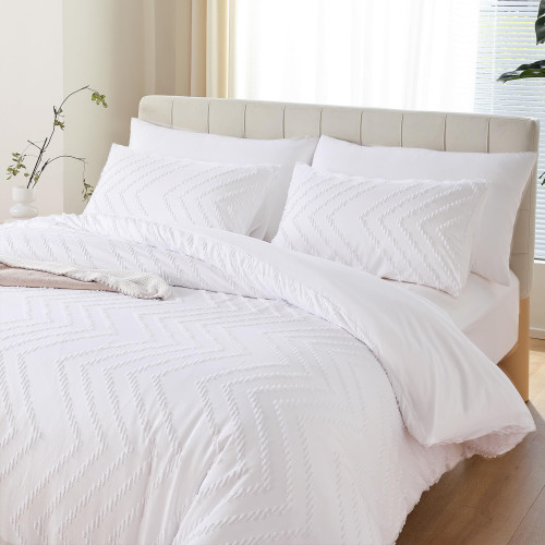 YIRDDEO White Comforter Queen Size 3Pcs, Boho Chevron Comforter Set Queen White Farmhouse Bedding Sets Queen, Vertical Tufted Comforter, Lightweight Neutral Boho Bed Set (1 Comforter, 2 Pillowcases)