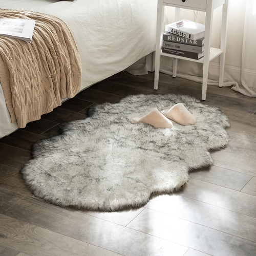 MIULEE Luxury Super Soft Fluffy Area Rug Faux Fur Sheepskin Rug Decorative Plush Shaggy Carpet for Bedside Sofa Floor Nursery 3 x 5 Feet, Gradient Grey