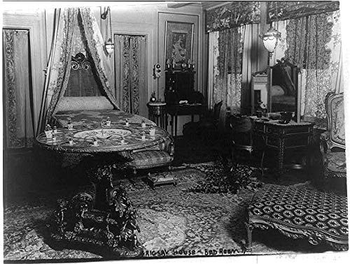 HistoricalFindings Photo: Bedroom,Grigsby House,New York,Furnishings,Bed,Curtains