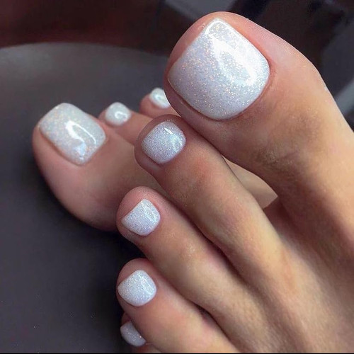 White Press on Toenails, Glossy Acrylic Toe Nails Press on Short Square Fake Toenails Bling Nails White Toenails Press on Full Cover Summer Beach Artificial Toenails Cute Glue on Toenails for Women and Girls 24PCS