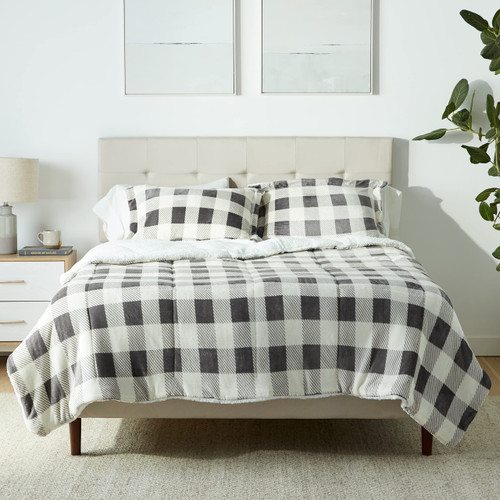Amazon Basics Ultra-Soft Micromink Sherpa Comforter 3-Piece Bedding Set, Full/Queen, Gray Gingham