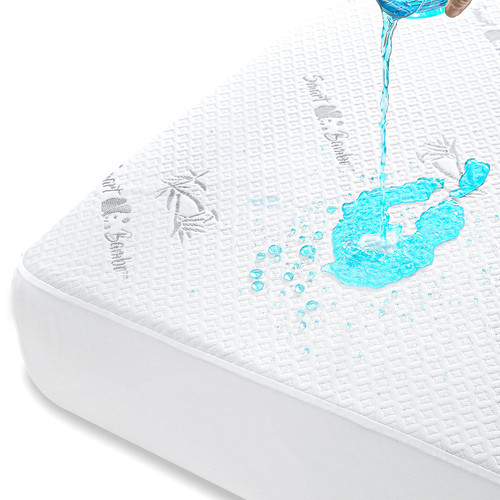 HUXMEYSON Waterproof King Mattress Protector, Premium Bamboo Mattress Protector, Breathable and Noiseless Mattress Cover Bed Protector with 8-21 Deep Pocket, 78 x 80 Inch