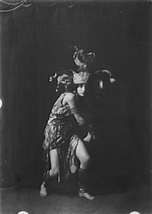 HistoricalFindings Photo: Lubovska,Dancers,Women,Costumes,Clothing,Curtains,Arnold Genthe,1918 1