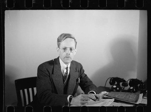 HistoricalFindings Photo: Men,Offices,desks,Tables,Paperwork,Portrait Photographs,1935 8 HistoricalFindings Photo: Men,Offices,desks,Tables,Paperwork,Portrait Photographs,1935 8