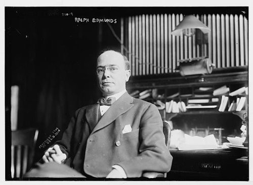 HistoricalFindings Photo: Ralph Edmunds,Seated at Desk,1908