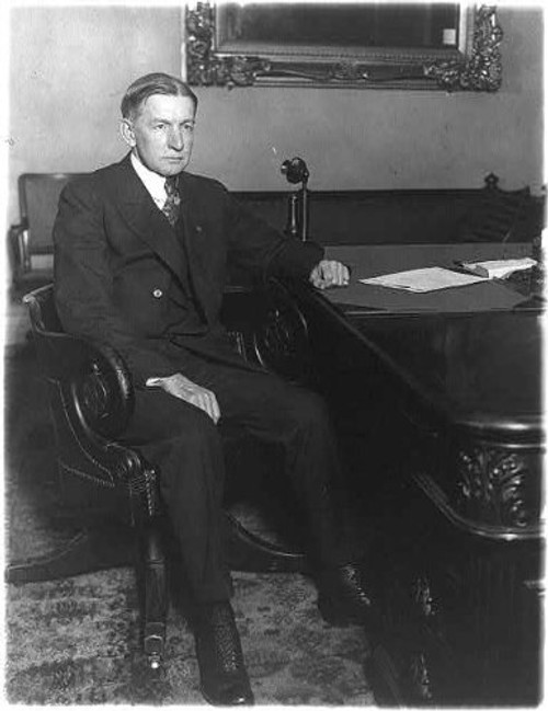HistoricalFindings Photo: Charles Gates Dawes,1865-1951,Seated at Desk in Capitol,Telephone,Banker