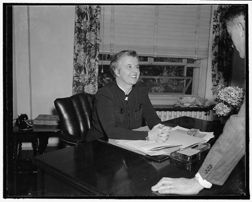 HistoricalFindings Photo: Miss Marion Martin,Assistant,Chairman,National Republican Committee,Desk,1937
