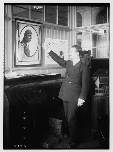 HistoricalFindings Photo: Pathe,desks,Paperwork,Offices,Boxes,Portraits,Music Player,Bain News Service 1