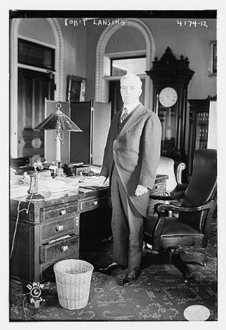 HistoricalFindings Photo: Robert Lansing,1864-1928,US Secretary of State,Democratic Politician,Desk,lamp