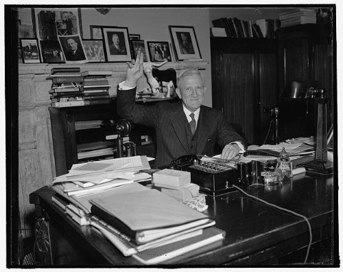 HistoricalFindings Photo: Texas Solon Celebrates 25th Anniversary,Desk,Morris Sheppard,Washington DC,1938