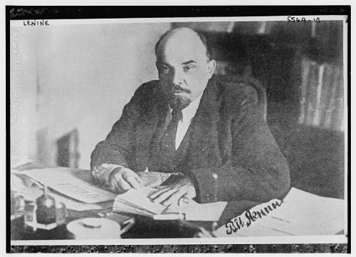 HistoricalFindings Photo: Vladimir Lenin,desks,Paperwork,Chairs,Ink Wells,Communist,Leader,Politician
