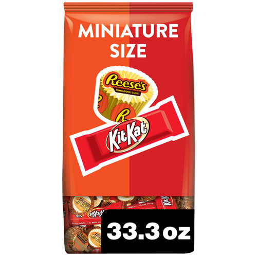 KIT KAT and REESE'S Assorted Milk Chocolate Flavored Miniatures, Halloween Candy Party Pack, 33.36 oz KIT KAT and REESE'S Assorted Milk Chocolate Flavored Miniatures, Halloween Candy Party Pack, 33.36 oz