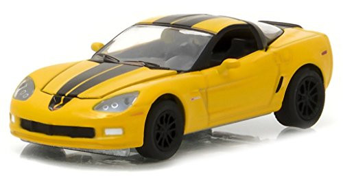2012 Chevrolet Corvette Z06 Velocity Yellow 1/64 by Greenlight 27875 A