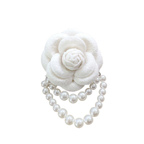 1-2Pcs Flower Pins Colorful Fabric Camellia Brooch Pins Pearl Tassel Corsage Jewelry for Backpacks,Hats,Jackets Party Wedding Gifts-white