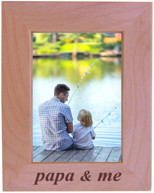 CustomGiftsNow Papa & Me - Wood Picture Frame - Fits 5x7 Inch Picture (Vertical)