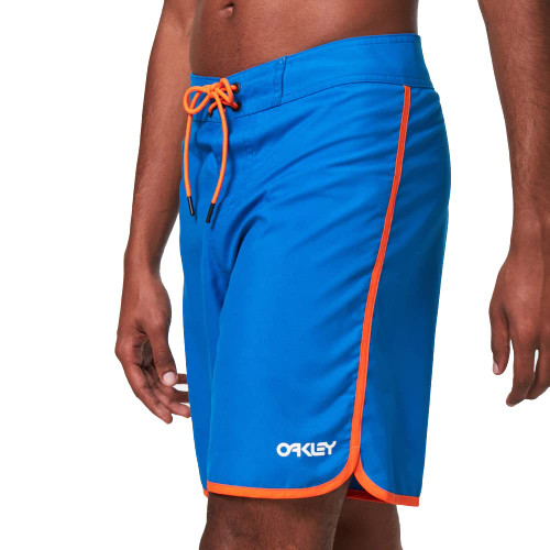 Oakley Men's Standard Solid Crest 19 Boardshort, Ozone, 38
