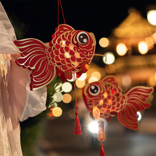 Tainrunse Goldfish Lantern Chinese Style Handmade Paper Lantern DIY Handcrafts Chinese Traditional Festival New Year Lantern Holiday Party Decoration Red