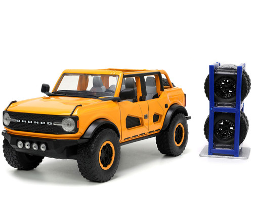 Jada Toys Just Trucks 1:24 2021 Ford Bronco Die-cast Car Orange with Tire Rack, Toys for Kids and Adults Jada Toys Just Trucks 1:24 2021 Ford Bronco Die-cast Car Orange with Tire Rack, Toys for Kids and Adults