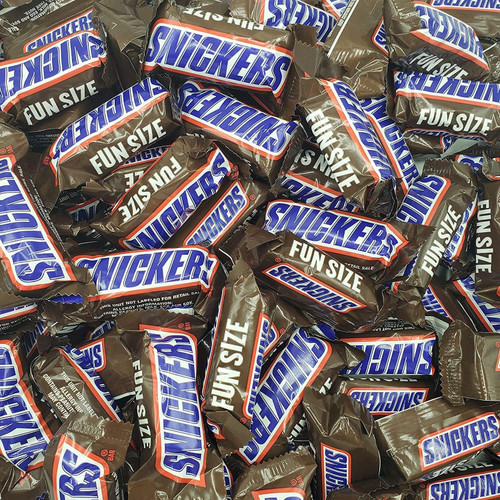 Snicker Fun Size Candy Bars - Rich Milk Chocolate with Creamy Caramel Center - 50 Individually Wrapped Pieces (2 Pounds)