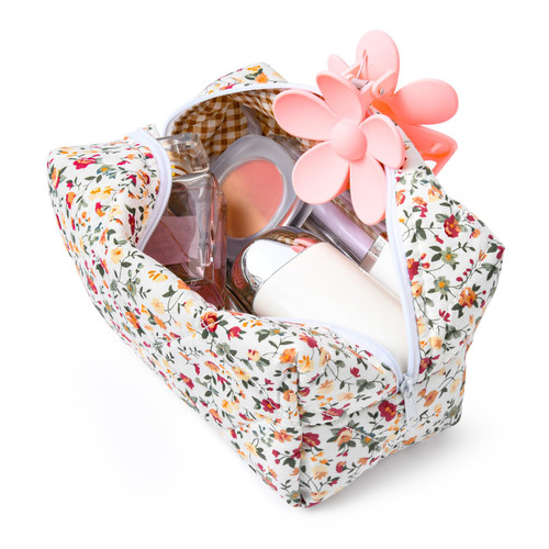 SOIDRAM Floral Makeup Bag Quilted Cosmetic Bag Puffy Coquette Makeup pouch Aesthetic Cute Travel Toiletry Bag Organizer cotton Makeup Brushes Storage Bag for Women
