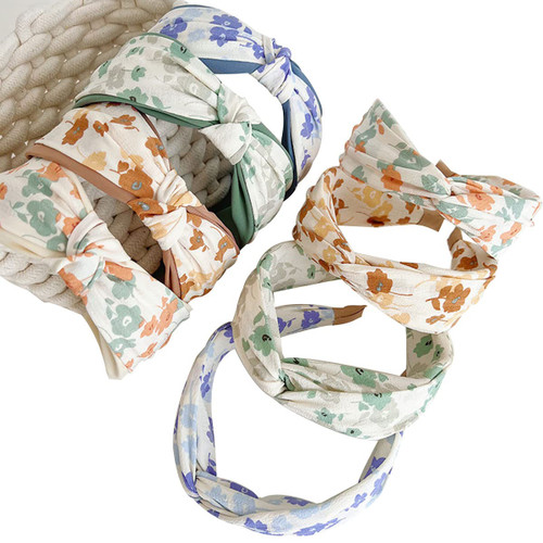 Likeggoad Headbands for Women, 4 Pack Knotted Wide Headbands with Floral Pattern Assorted Headbands Knot Hair Bands Vintage Twisted Knotted Hairband Hair Hoop Accessory for Women/Girls Likeggoad Headbands for Women, 4 Pack Knotted Wide Headbands with Floral Pattern Assorted Headbands Knot Hair Bands Vintage Twisted Knotted Hairband Hair Hoop Accessory for Women/Girls